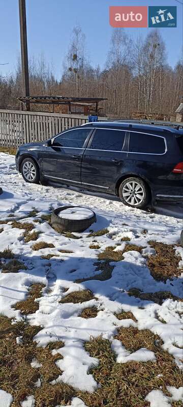 Универсал Volkswagen Passat 2011 в Коростене