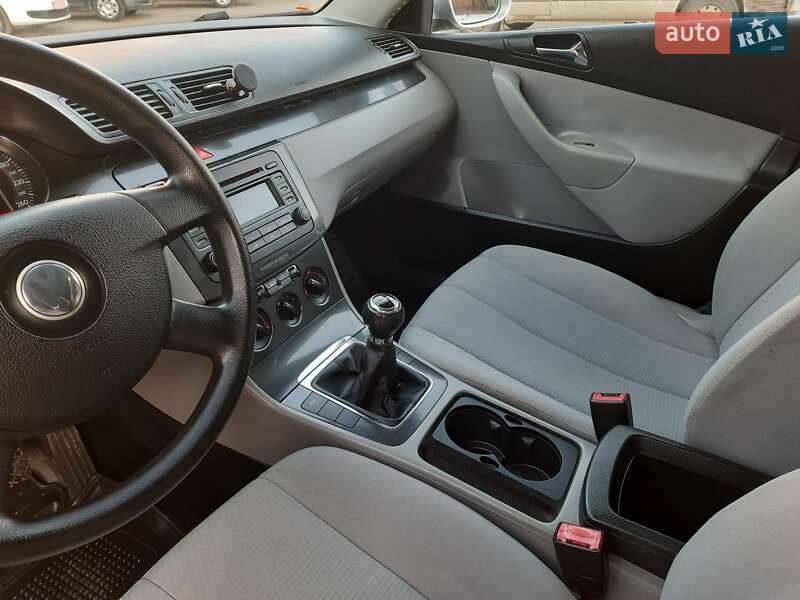 Седан Volkswagen Passat 2005 в Хмельницком
