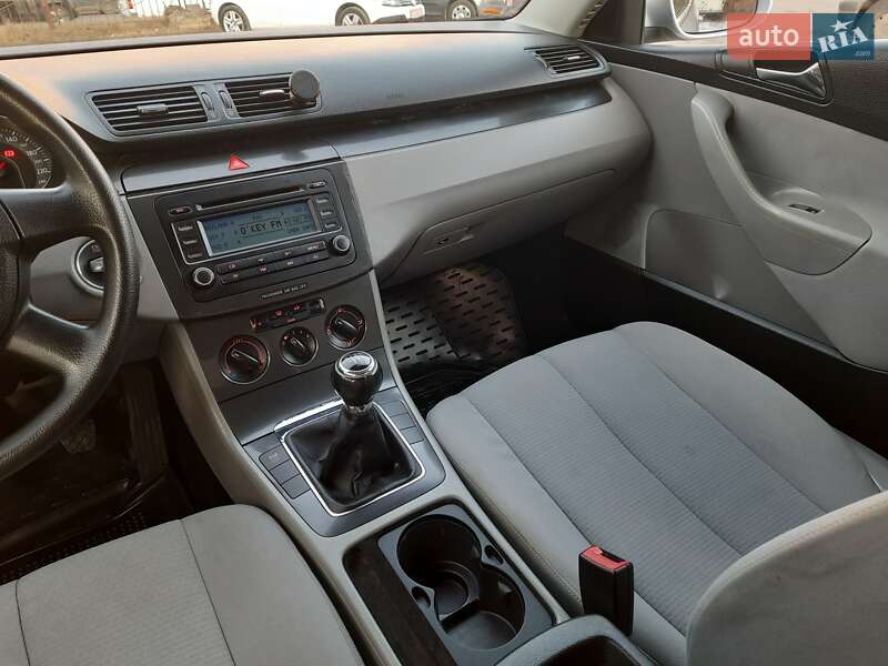 Седан Volkswagen Passat 2005 в Хмельницком