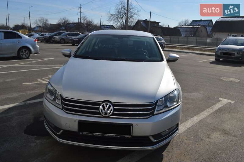 Седан Volkswagen Passat 2013 в Чернигове