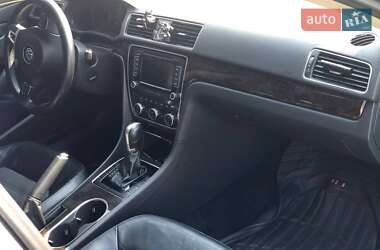 Седан Volkswagen Passat 2014 в Измаиле