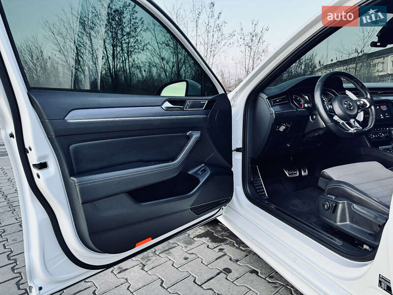 Седан Volkswagen Passat 2016 в Вінниці