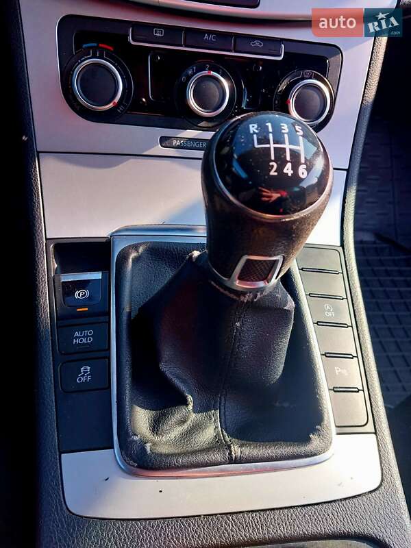 Универсал Volkswagen Passat 2014 в Николаеве