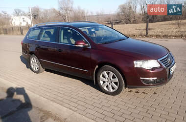 Універсал Volkswagen Passat 2010 в Львові