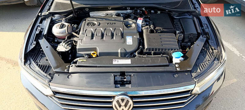 Универсал Volkswagen Passat 2016 в Ивано-Франковске