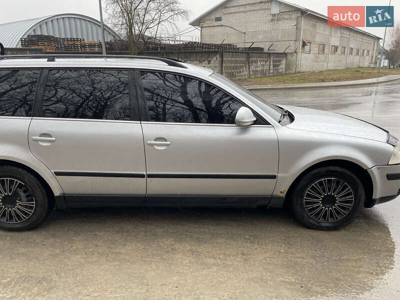 Универсал Volkswagen Passat 2004 в Львове