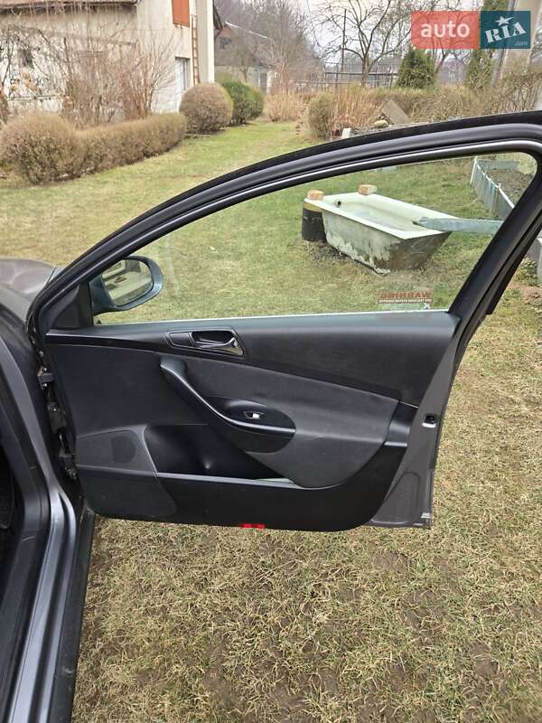 Універсал Volkswagen Passat 2006 в Івано-Франківську