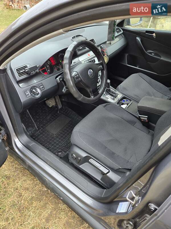 Універсал Volkswagen Passat 2006 в Івано-Франківську