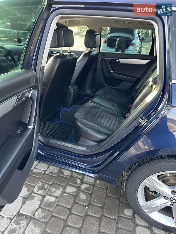 Универсал Volkswagen Passat 2011 в Львове