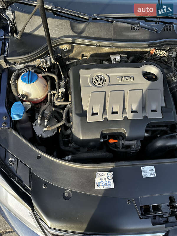 Универсал Volkswagen Passat 2011 в Львове