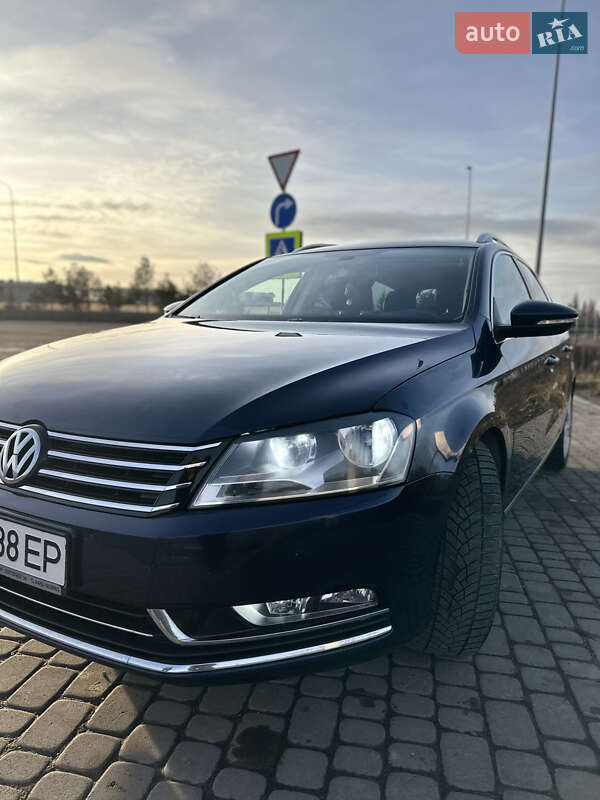 Универсал Volkswagen Passat 2011 в Львове