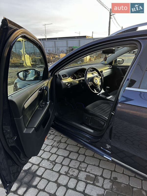 Универсал Volkswagen Passat 2011 в Львове