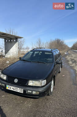 Универсал Volkswagen Passat 1996 в Краснограде