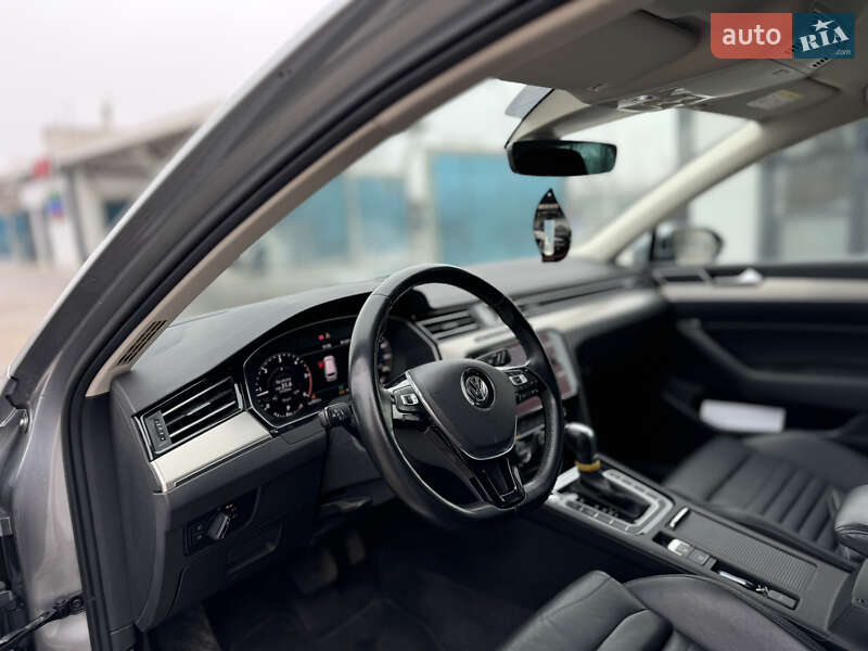 Универсал Volkswagen Passat 2018 в Кропивницком