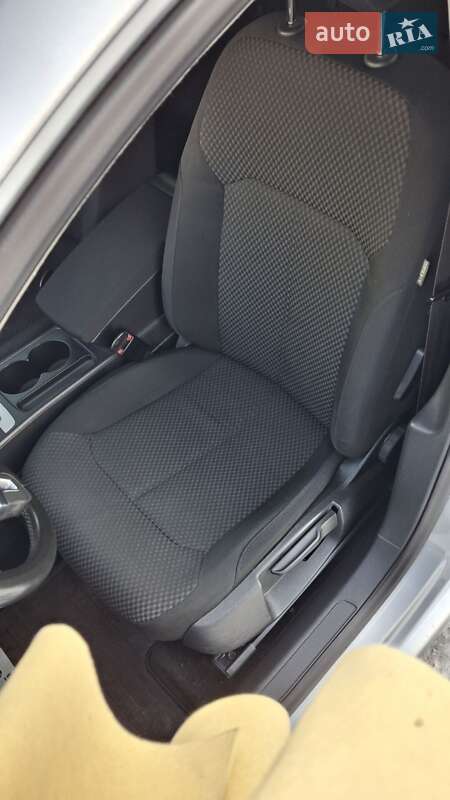 Универсал Volkswagen Passat 2013 в Днепре