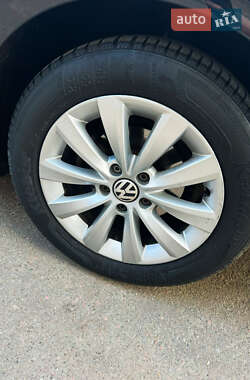 Седан Volkswagen Passat 2014 в 