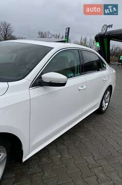 Седан Volkswagen Passat 2012 в Стрые