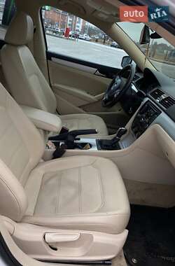 Седан Volkswagen Passat 2012 в 