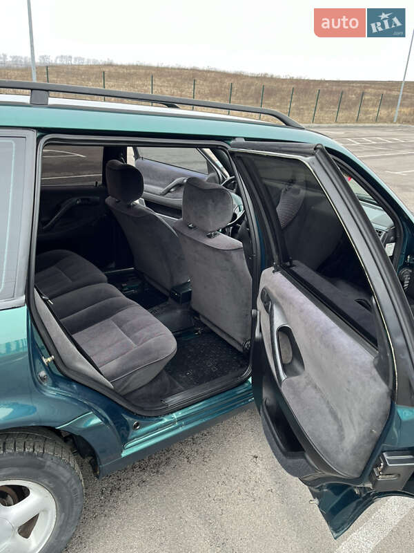 Универсал Volkswagen Passat 1995 в Ровно