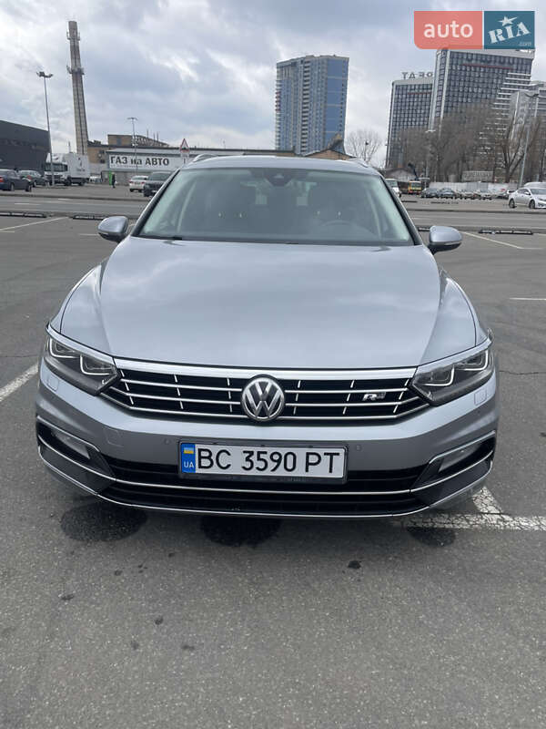 Універсал Volkswagen Passat 2018 в Києві