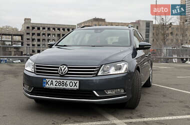 Універсал Volkswagen Passat 2012 в Києві