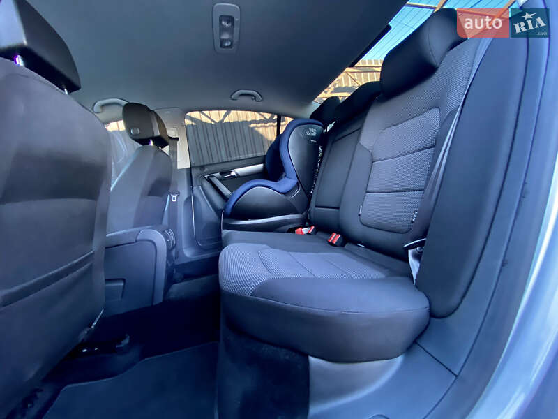 Седан Volkswagen Passat 2012 в Ужгороде