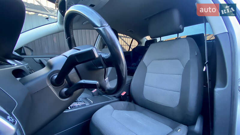 Седан Volkswagen Passat 2012 в Ужгороде