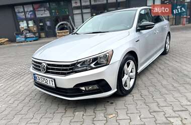 Седан Volkswagen Passat 2017 в Виннице