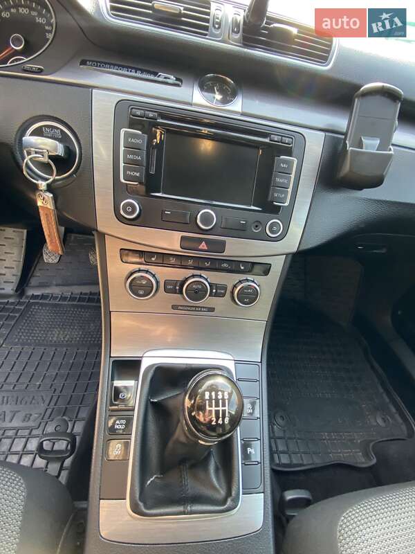 Универсал Volkswagen Passat 2013 в Первомайске