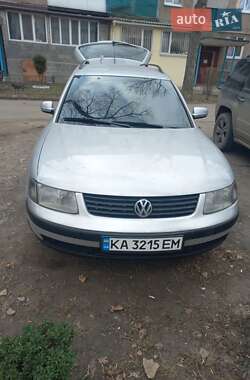 Универсал Volkswagen Passat 2000 в 