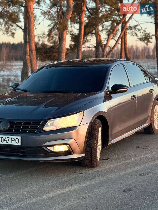 Седан Volkswagen Passat 2016 в Бучі