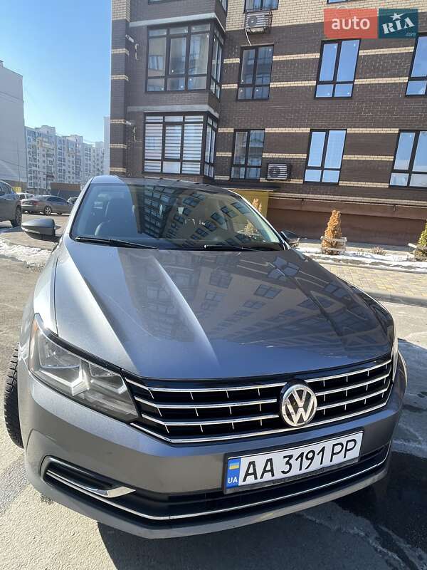 Седан Volkswagen Passat 2016 в Чернигове