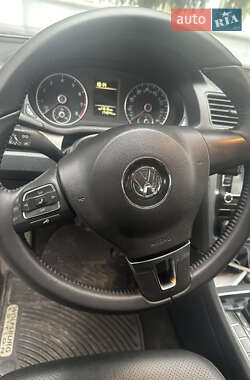 Седан Volkswagen Passat 2013 в Дніпрі