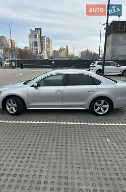 Седан Volkswagen Passat 2012 в 