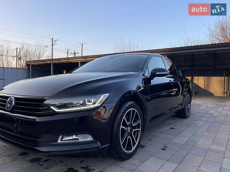 Седан Volkswagen Passat 2017 в Мукачево