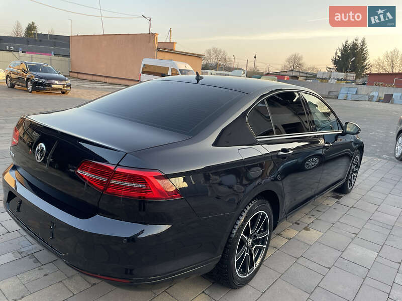 Седан Volkswagen Passat 2017 в Мукачево