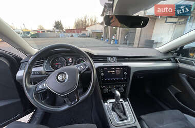 Седан Volkswagen Passat 2017 в 