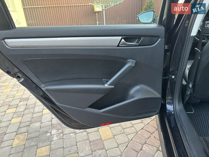 Седан Volkswagen Passat 2020 в Львове фото 48 Седан Volkswagen Passat 2020 в Львове