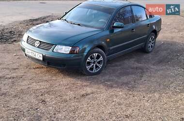 Седан Volkswagen Passat 1999 в Оржице