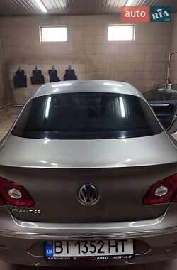 Купе Volkswagen Passat 2011 в 