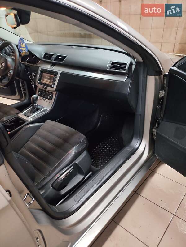 Купе Volkswagen Passat 2011 в Кременчуці