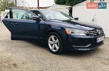 Седан Volkswagen Passat 2013 в Одессе
