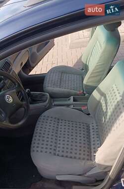 Универсал Volkswagen Passat 2000 в 