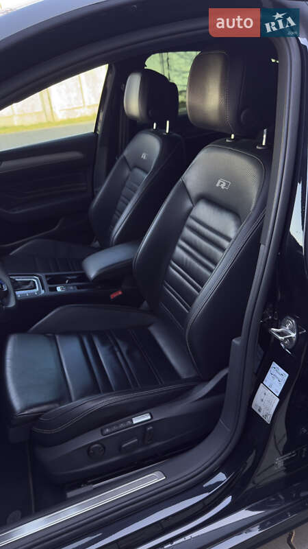 Седан Volkswagen Passat 2020 в Мукачевому