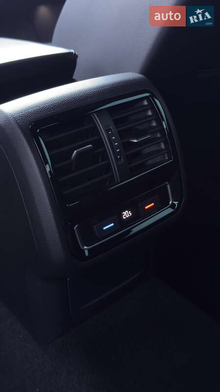 Седан Volkswagen Passat 2020 в Мукачевому