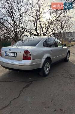 Седан Volkswagen Passat 2004 в Гадяче