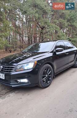 Седан Volkswagen Passat 2016 в Днепре