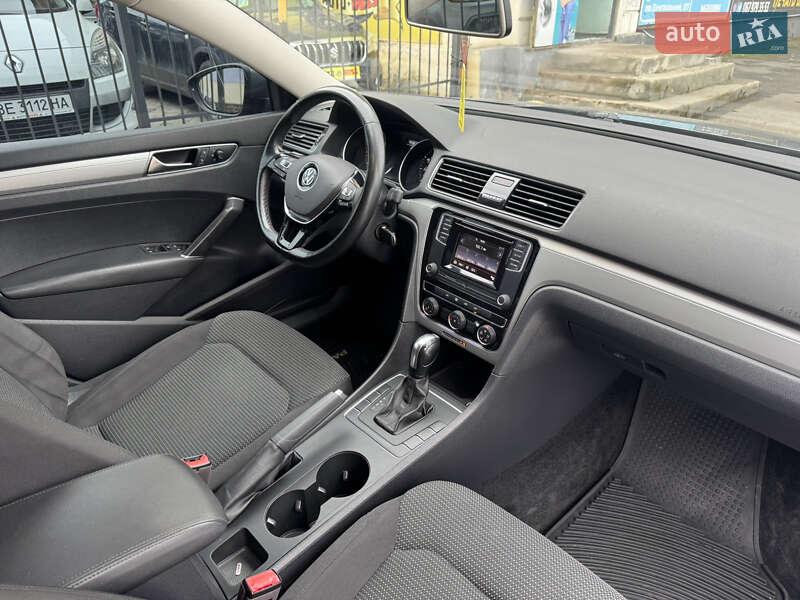 Седан Volkswagen Passat 2018 в Николаеве