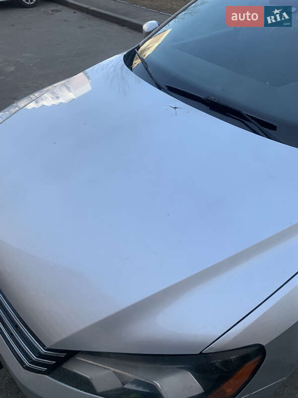 Седан Volkswagen Passat 2014 в Киеве