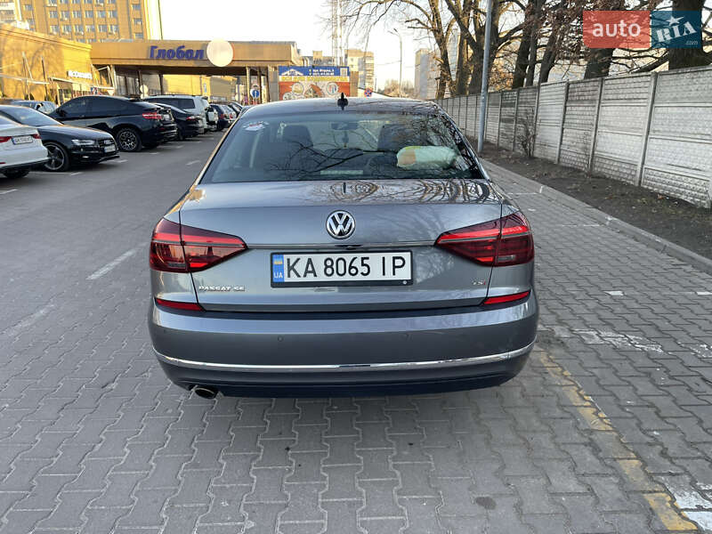 Седан Volkswagen Passat 2018 в Киеве